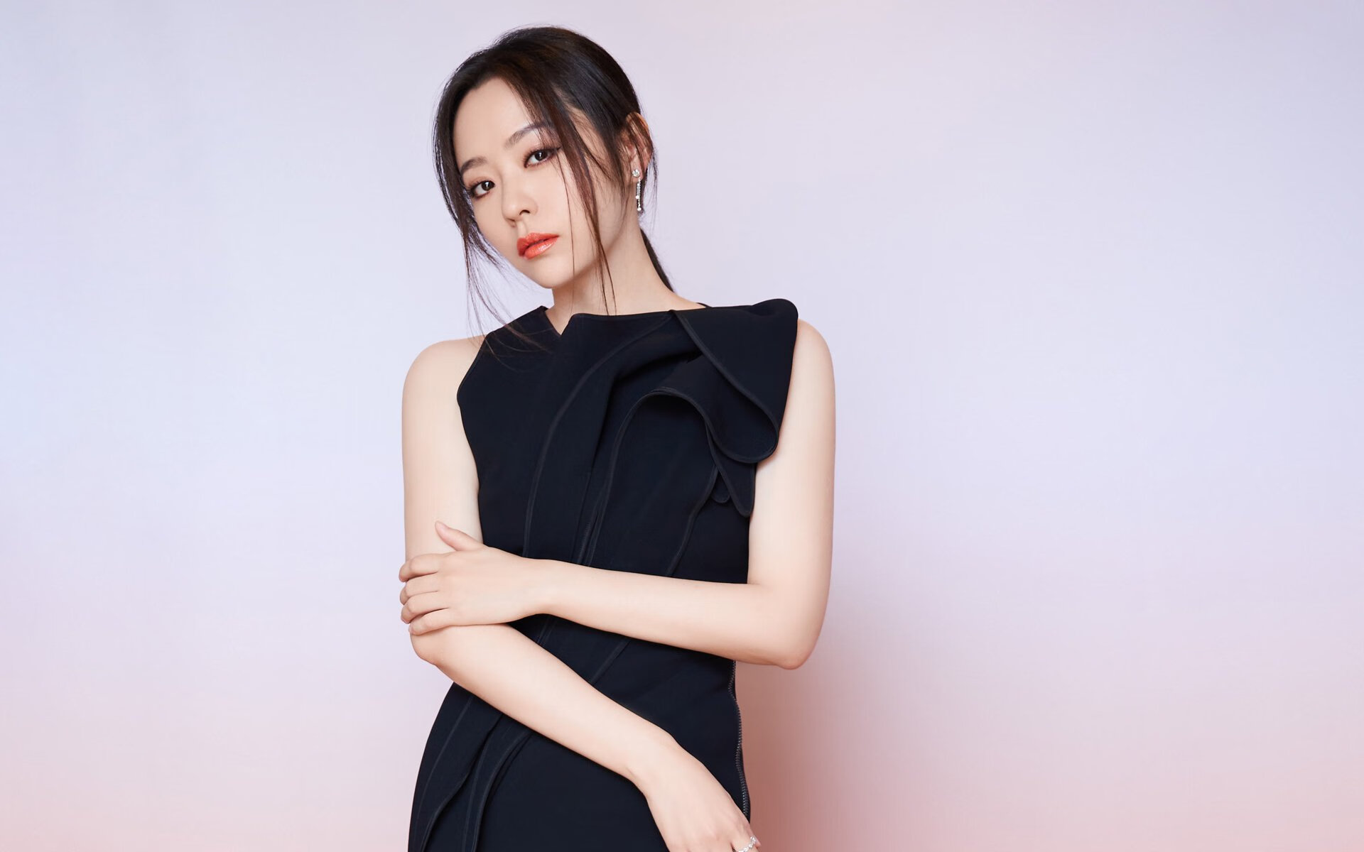 训练秘籍：明星球员的日常训练场景曝光，足球明星训练