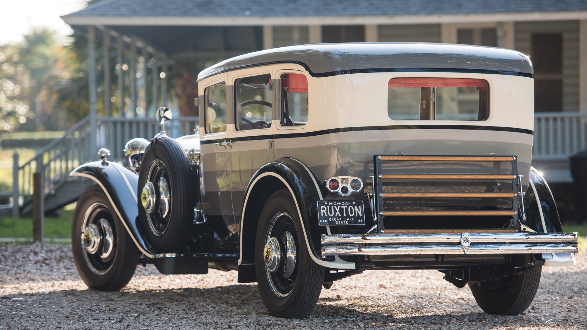 德甲裁判语义分析技术提升VAR判罚效率的应用，var裁判指的是